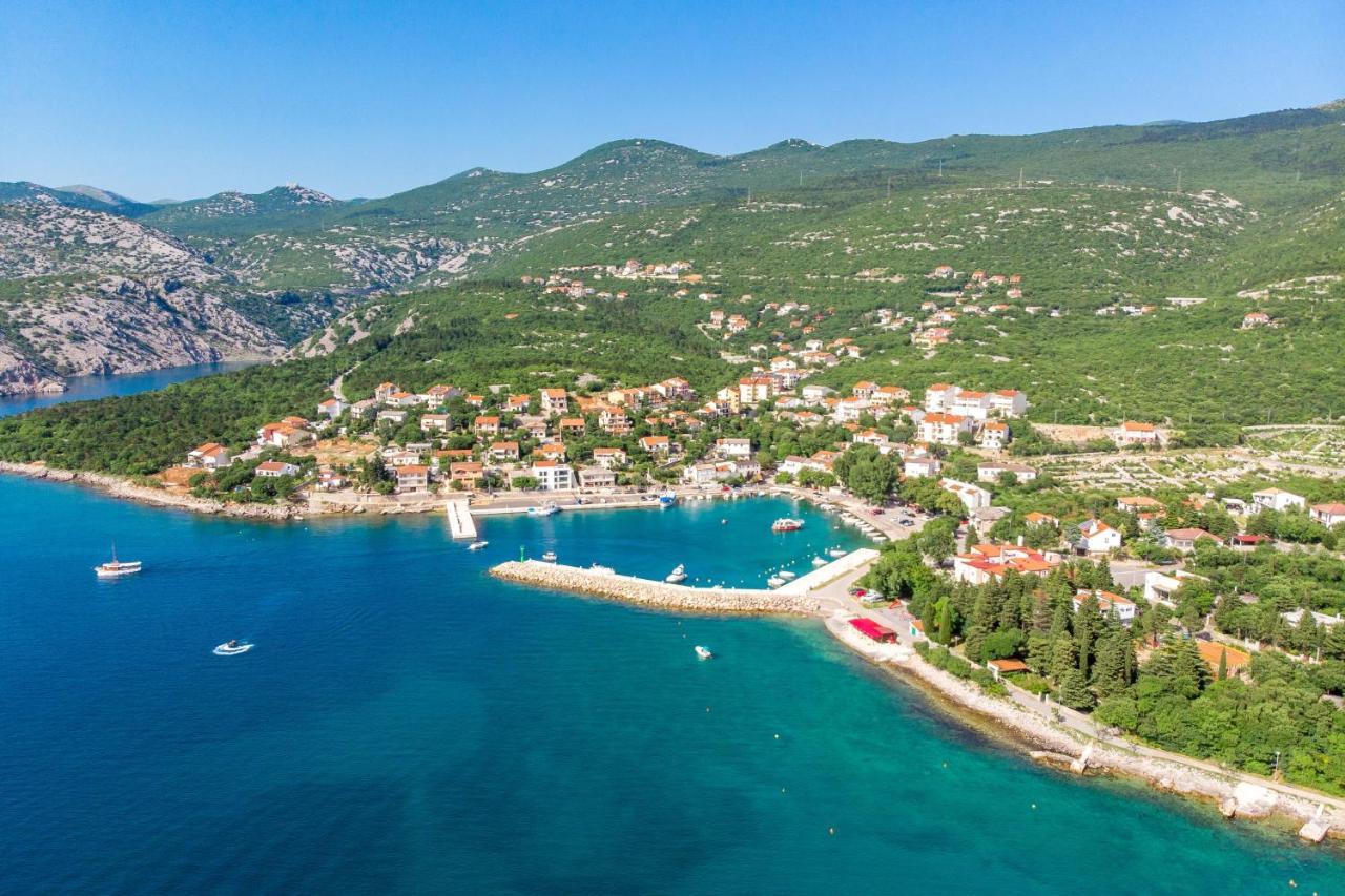 Apartments By The Sea Klenovica, Novi Vinodolski - 5581 Exteriör bild